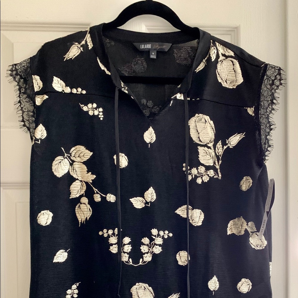 🌵3/$20🌵BNWT Lularoe Grace Top
